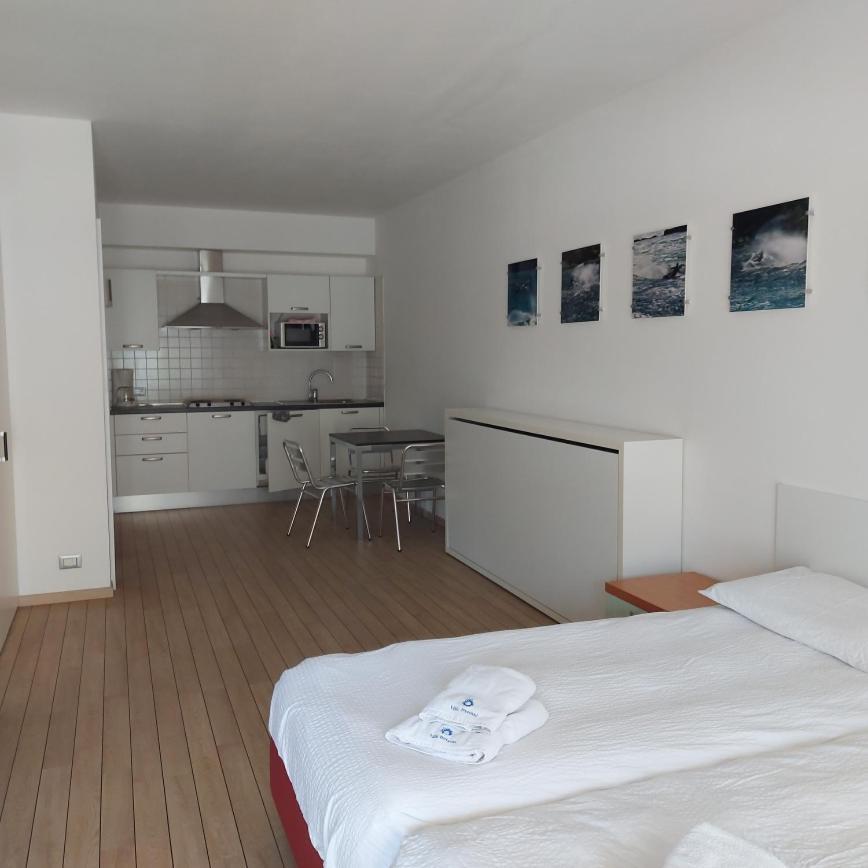 מאלצ'סינה Villa Treccani Apartments מראה חיצוני תמונה