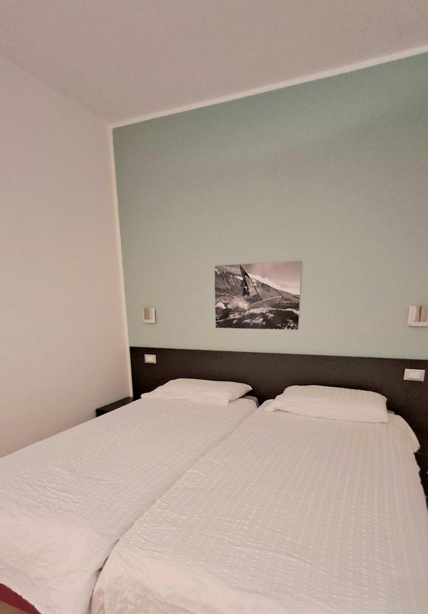 מאלצ'סינה Villa Treccani Apartments מראה חיצוני תמונה