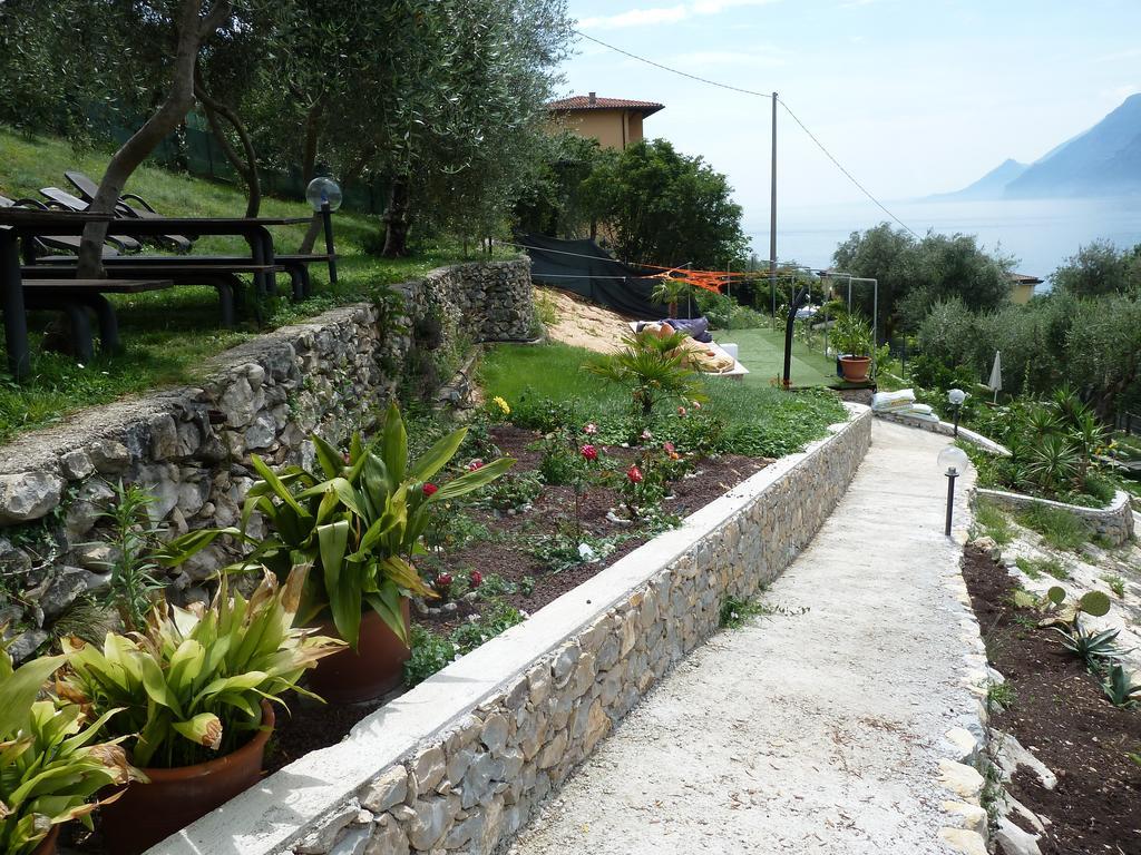 מאלצ'סינה Villa Treccani Apartments מראה חיצוני תמונה