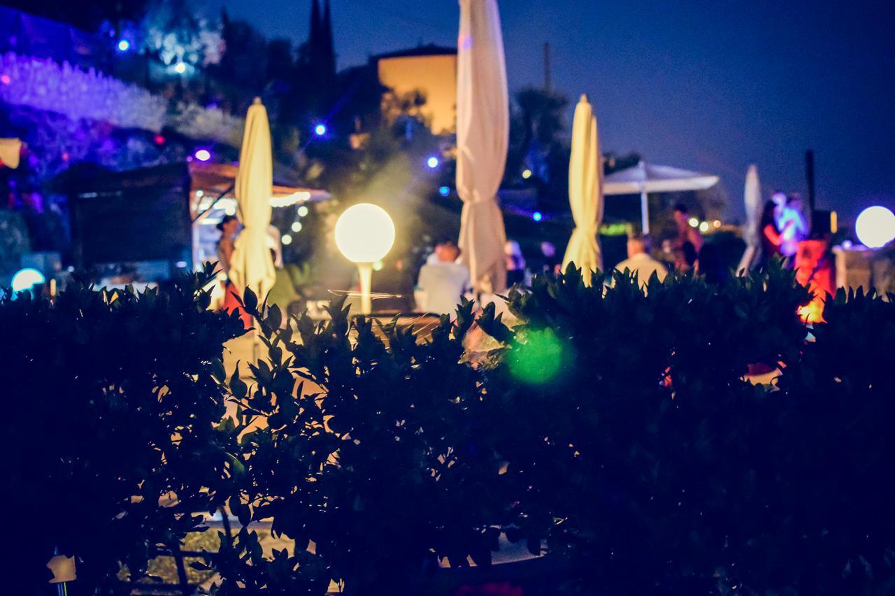 מאלצ'סינה Villa Treccani Apartments מראה חיצוני תמונה